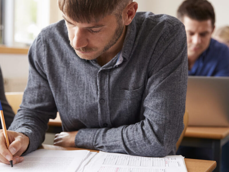 ¿Cómo son los procesos selectivos en la Administración Pública?