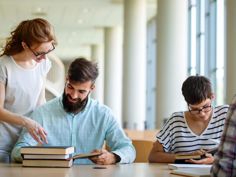 Reglamentos orgánicos en oposiciones: ¿qué necesitas saber?