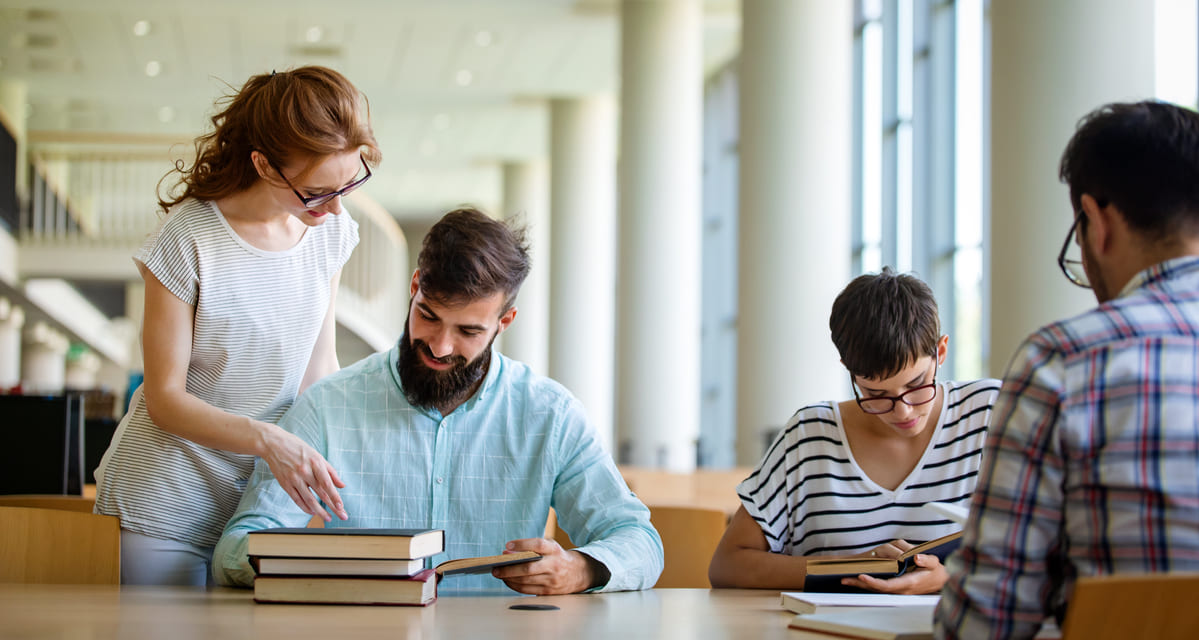 Reglamentos orgánicos en oposiciones: ¿qué necesitas saber?